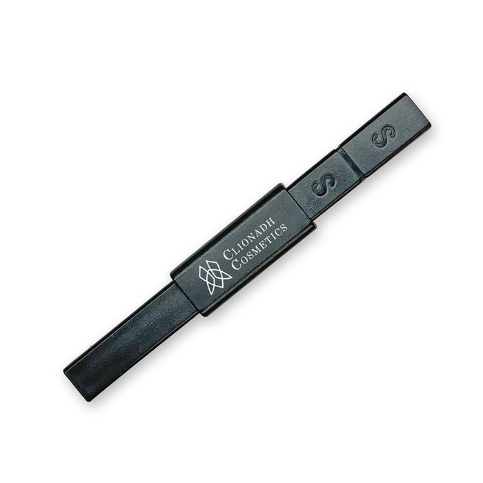 Magnetic wand with Clionadh logo.