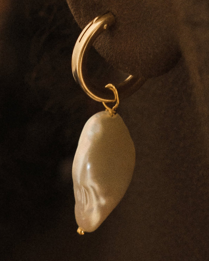 Amelia Organic Hoops