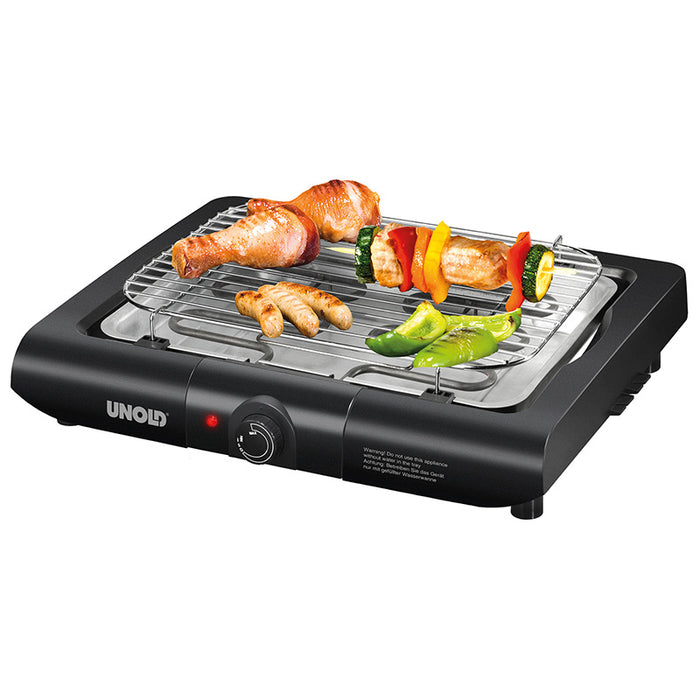 Der Unold Barbecue-Grill Black Rack verfügt über eine schwarze Basis, einen Bedienknopf, eine rote Kontrollleuchte und einen silbernen Rost zum Grillen von Hähnchenkeulen, Würstchen und Gemüsespießen mit Paprika und Zucchini.