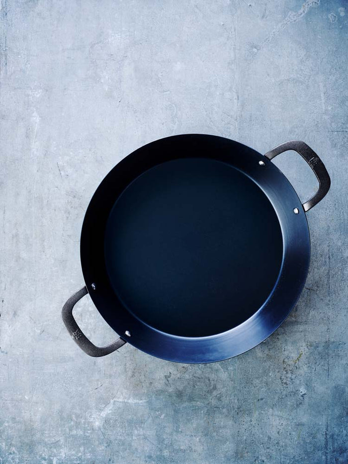Black Steel paellapan 38 cm zwart bovenaanzicht