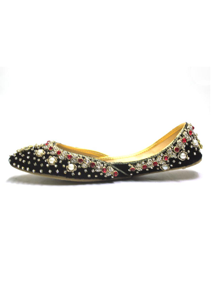 Black Velvet khussa
