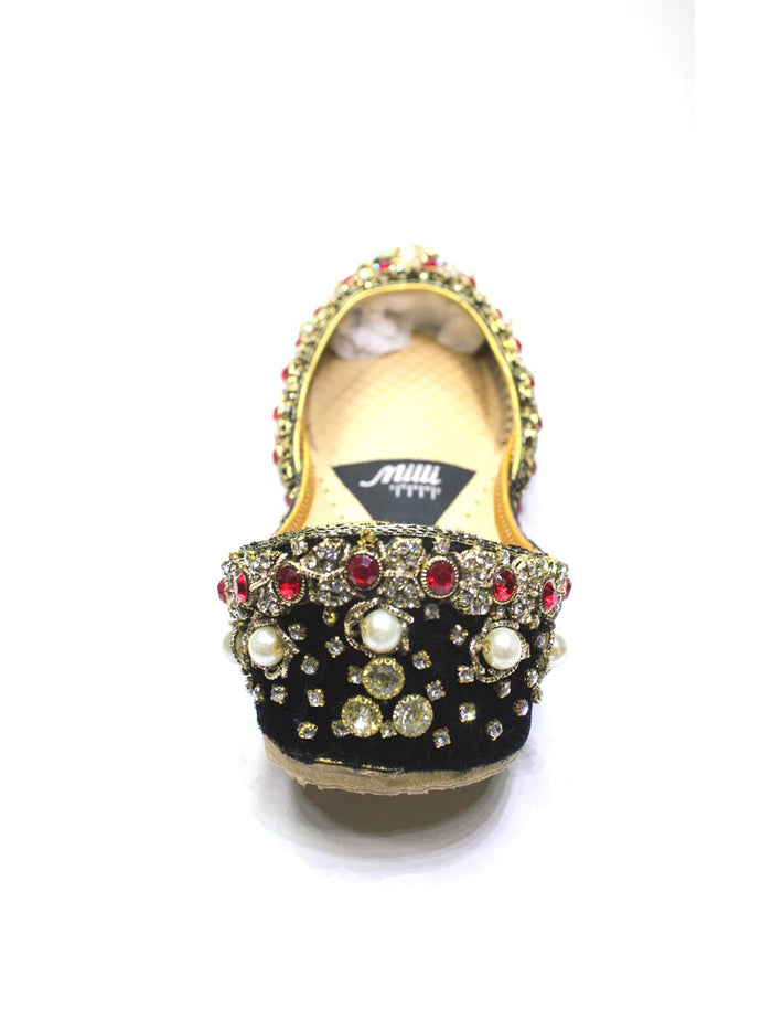 Black Velvet khussa