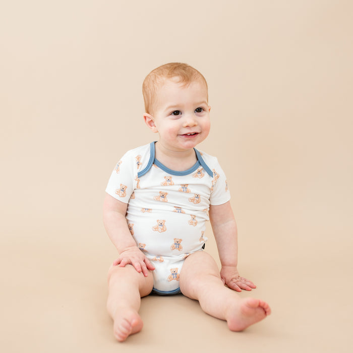 Young toddler wearing Bodysuit in Teddy Bear
