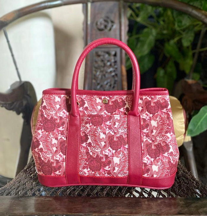 Custom Garden Tote Travellers Hat Boutique
