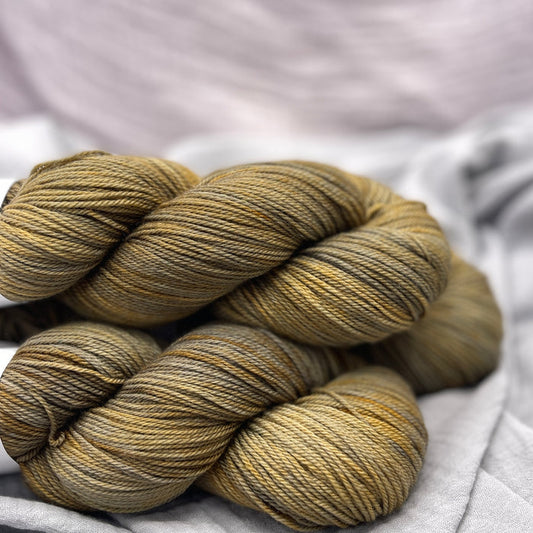 Dragonfly in Amber - Tonal
