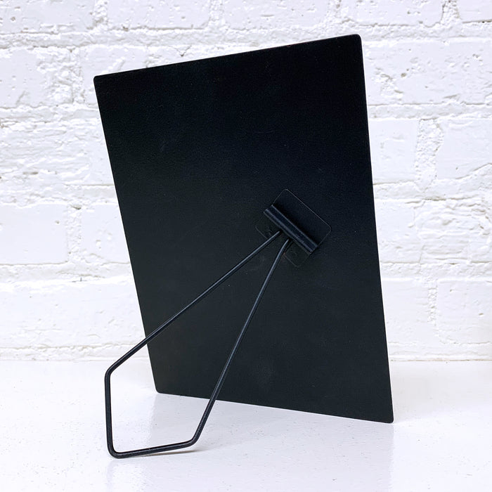 Easel w/ Kickstand & Polka Dots