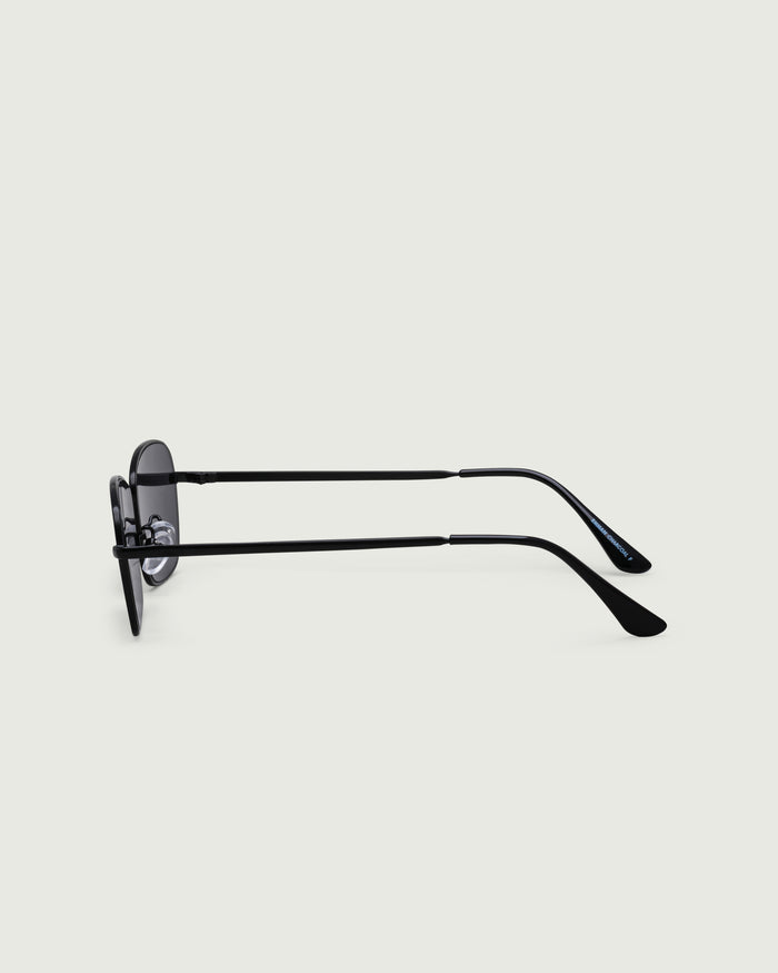 Charcoal::Emman Sunglasses rectangle black metal side