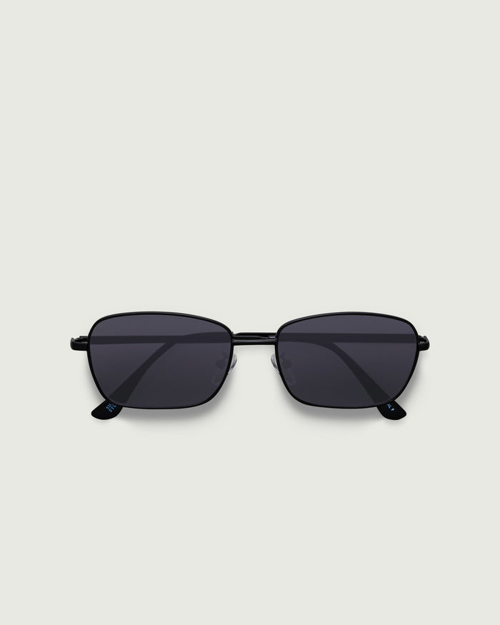Charcoal::Emman Sunglasses rectangle black metal top