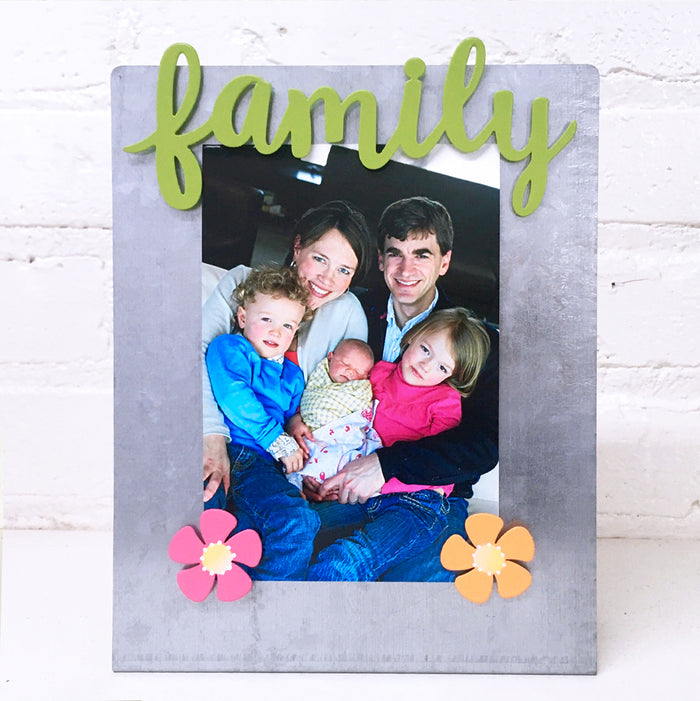 Family w/ Flower Magnets S/3