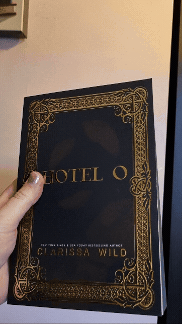 HOTEL O - Gold-Foiled Special Edition with sprayed edges