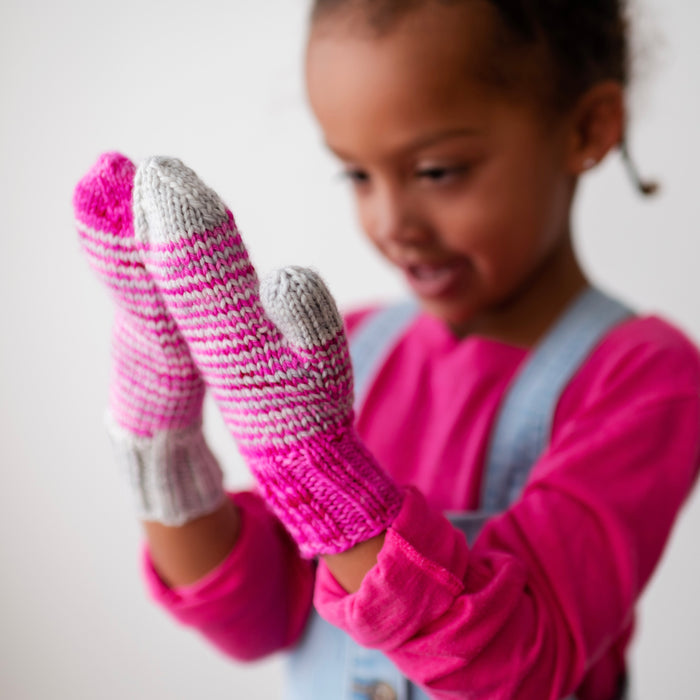 Little Eliza Mittens kit by Lauren Slagle (lolodidit) - KIT