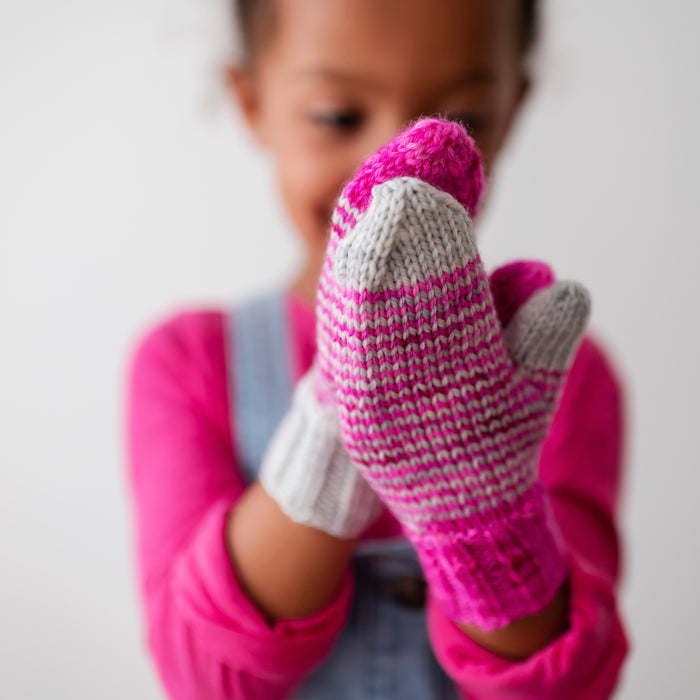 Little Eliza Mittens kit by Lauren Slagle (lolodidit) - KIT