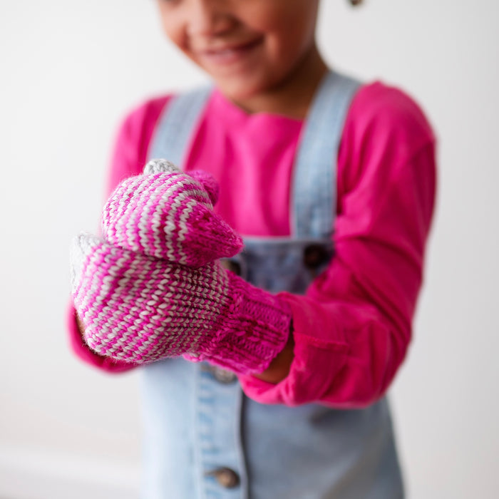 Little Eliza Mittens kit by Lauren Slagle (lolodidit) - KIT