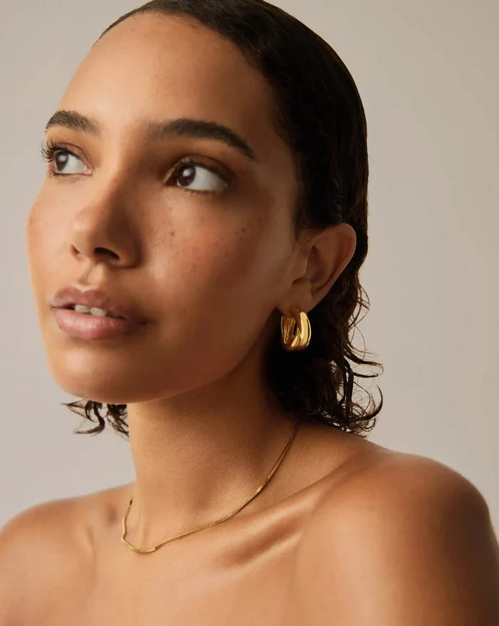 Lucy Williams Chunky Medium Entwine Hoop Earrings | 18k Gold Plated Earrings Missoma