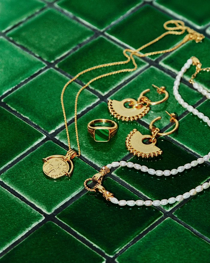 Lucy Williams Square Signet Ring | 18k Gold Vermeil/Malachite Rings Missoma