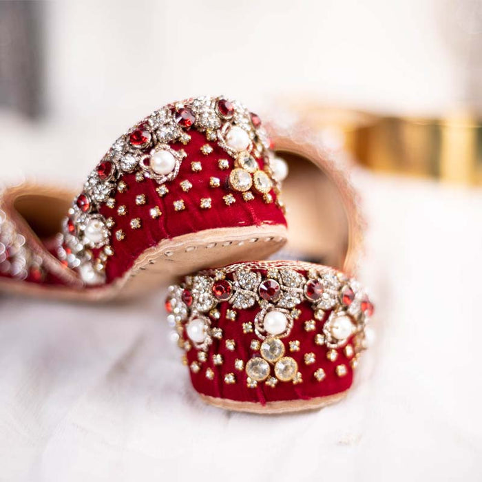 Mahroon  Velvet  Khussa