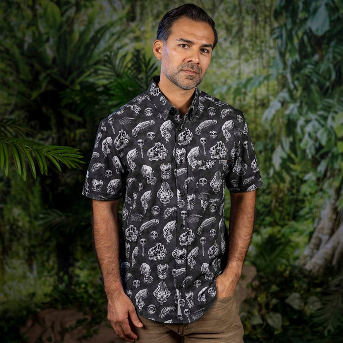 RSVLTS Predator Short Sleeve Shirt Predator "Trophy Wall" – KUNUFLEX Short Sleeve Shirt Predator "Trophy Wall" – KUNUFLEX Short Sleeve Shirt