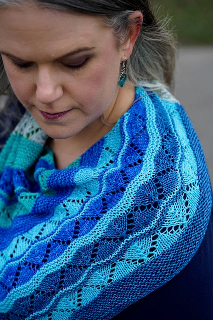 Reverberate Cowl by Paper Daisy Creations (Lisa Ross) - KIT