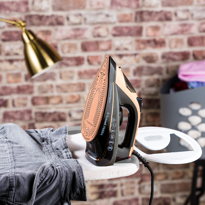 Russell Hobbs 2600W Copper Express Steam Iron - Copper & Black | 23975 from Russell Hobbs - DID Electrical