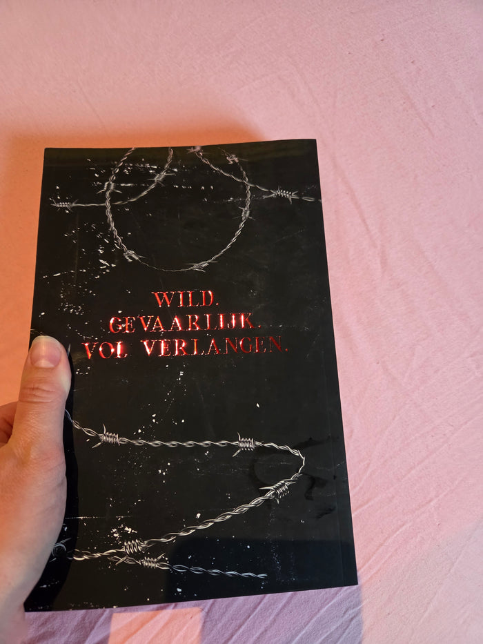 Savage Men - NEDERLANDS - Foiled Special Edition paperback