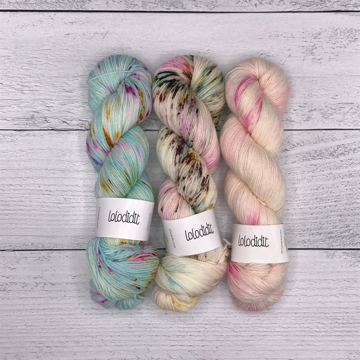 Strands of Time Shawl kit by Lolodidit - KIT
