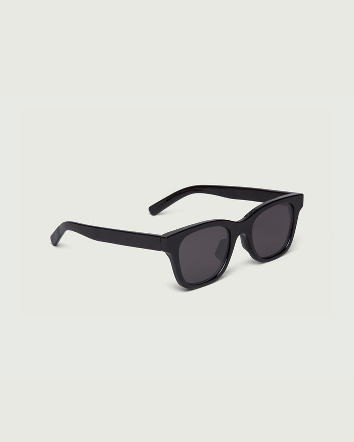 Ink::Theo Sunglasses square black plastic front diagonal