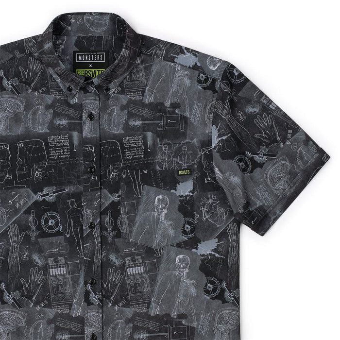 RSVLTS XS Universal Monsters Universal Monsters "Making a Monster" – KUNUFLEX Short Sleeve Shirt Universal Monsters "Making a Monster" – KUNUFLEX Short Sleeve Shirt