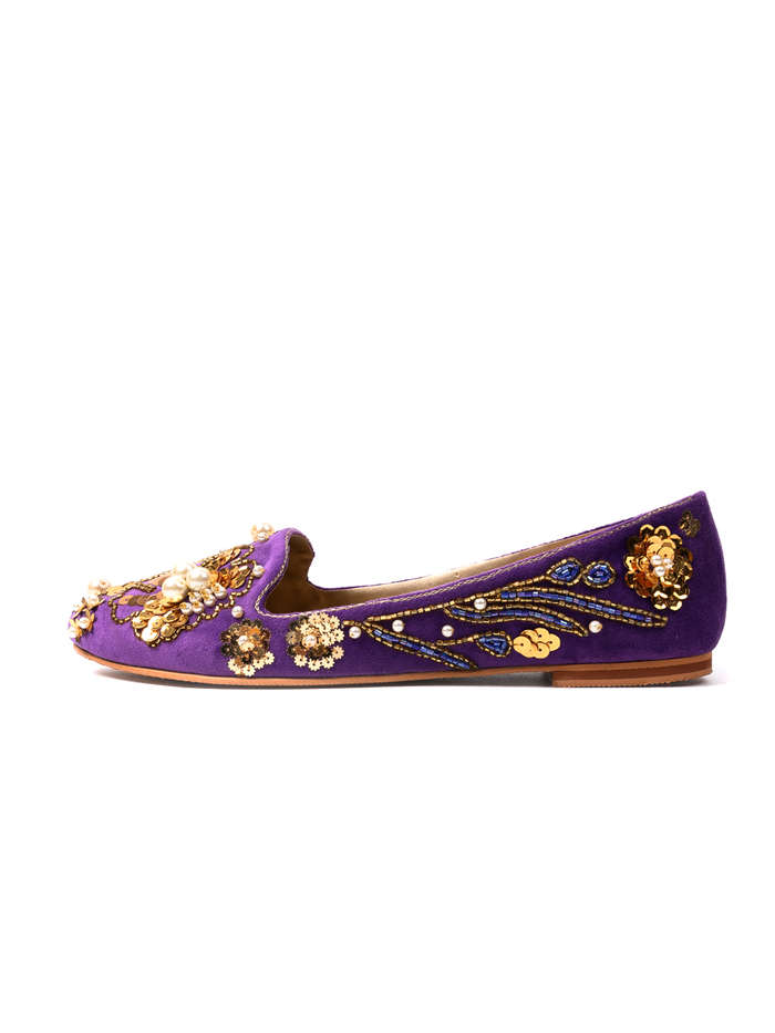 Women Embroidery Pumps